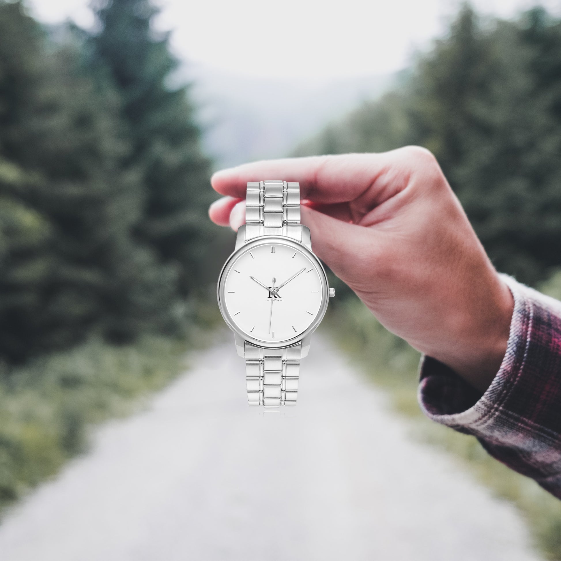 K'Ross Élégance : La Montre Unisexe Chic et Performante

La montre K'Ross Élégance allie design raffiné et technologie de pointe pour s’adapter à toutes vos occasions. Avec son boîtier ultra-fin de 7,8 mm et son cadran élégant de 40 mm, elle offre un style moderne et intemporel.